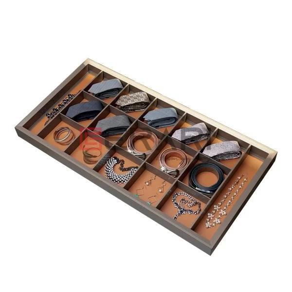 gia-de-do-trang-suc-ray-giam-chan-gerari